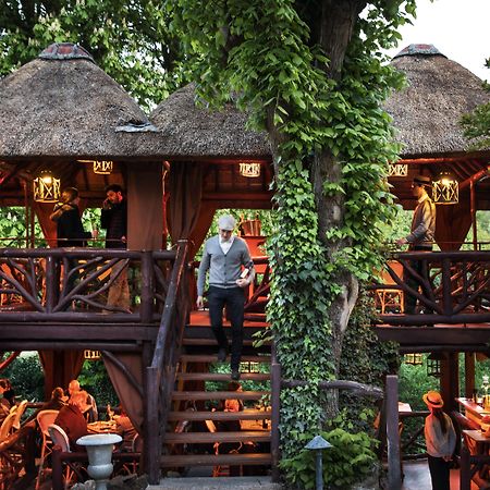 Les Etangs De Corot Hotel Ville-dʼAvray Exterior foto