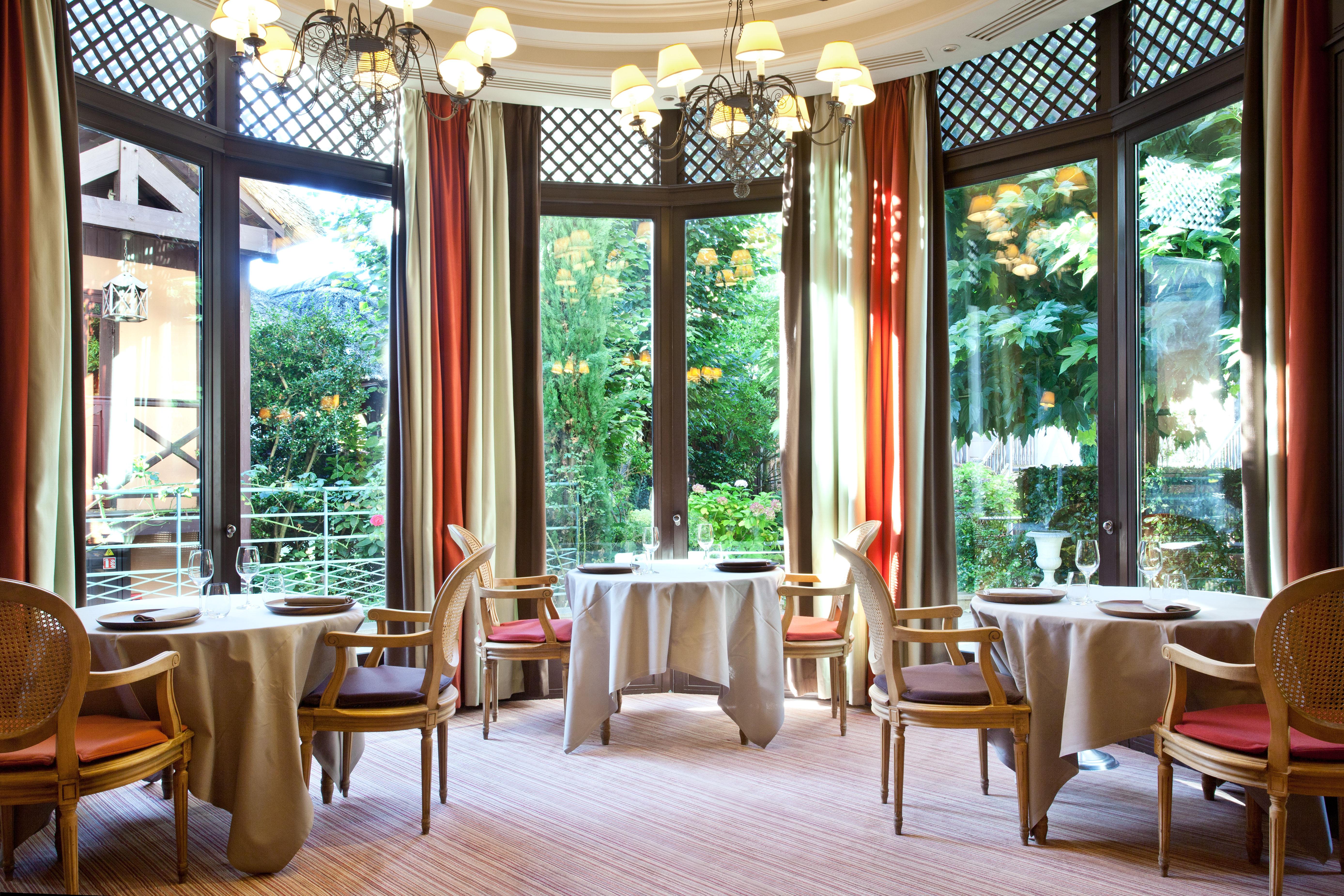 Les Etangs De Corot Hotel Ville-dʼAvray Exterior foto